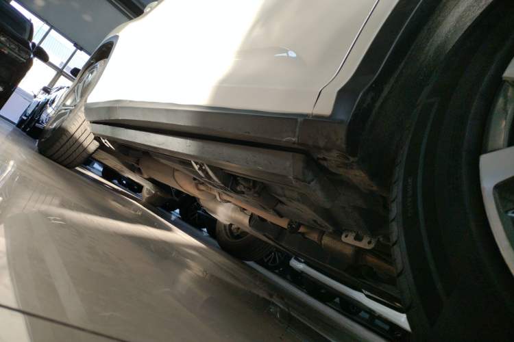 Used Lexus RX 2020 Facelifted 300 4x4 Elegant Edition Right Side Sill