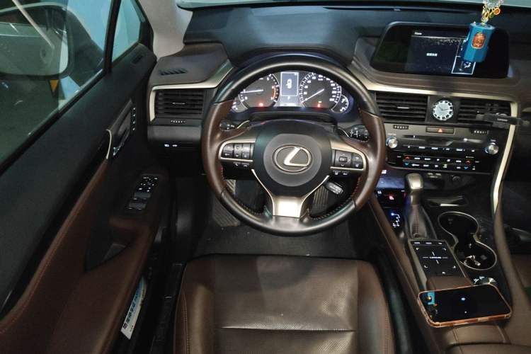 Used Lexus RX 2020 300 Two-Wheel Drive Comfort Edition China VI Standard Steering Wheel