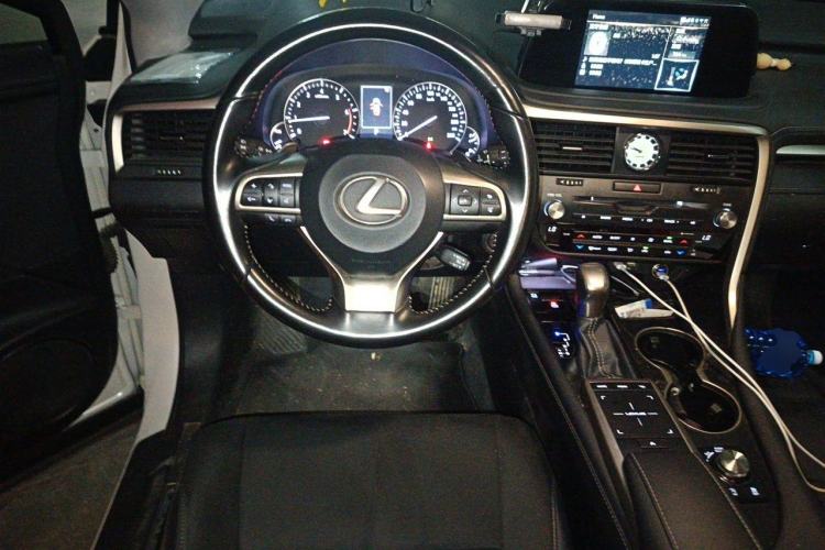 Used Lexus RX 2020 300 Two-Wheel Drive Elite Edition China VI Standard Steering Wheel