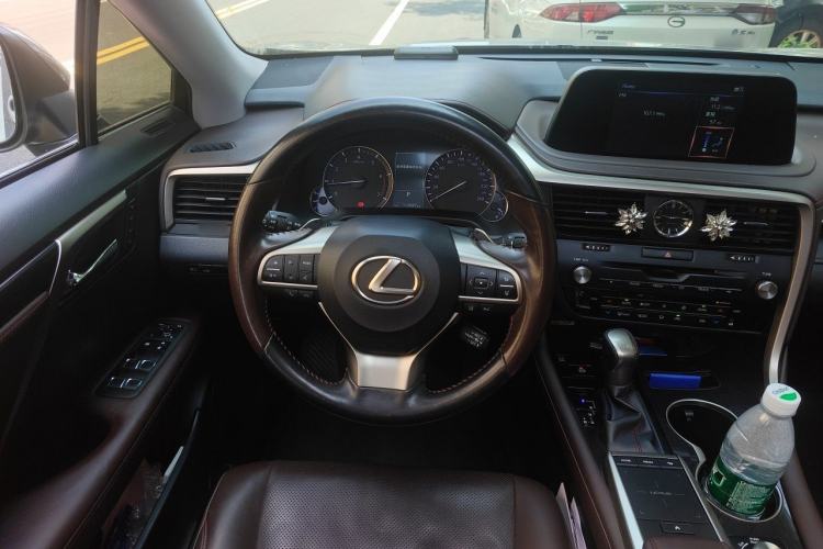 Used Lexus RX 2020 300 Two-Wheel Drive Comfort Edition China VI Standard Steering Wheel