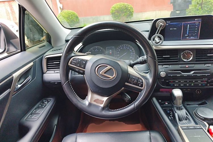 Used Lexus RX 2020 300 Two-Wheel Drive Elite Edition China VI Standard Steering Wheel