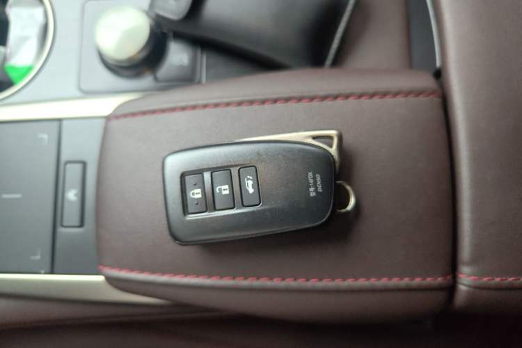 Used Lexus RX 2020 300 4x4 Elegant Edition China VI Vehicle Key