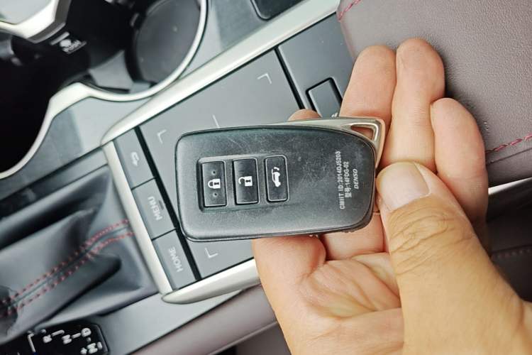 Used Lexus RX 2020 300 4x4 Elegant Edition China VI Vehicle Key