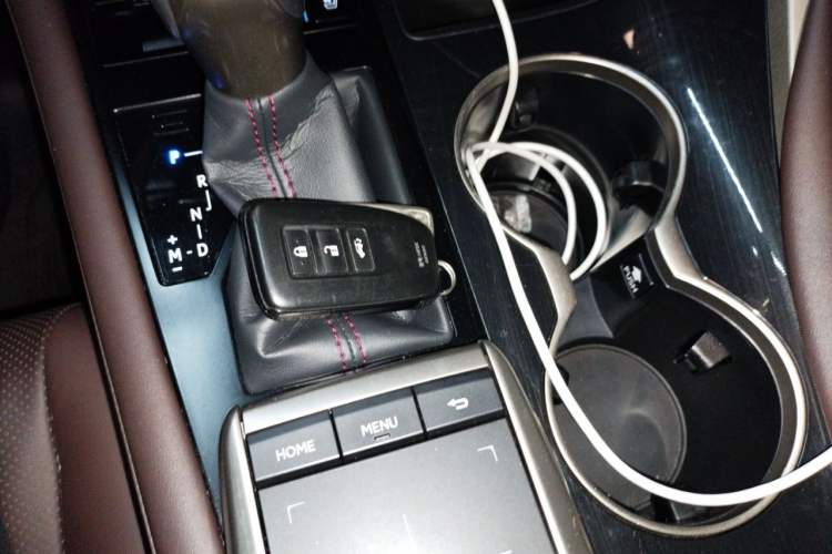 Used Lexus RX 2020 Facelifted 300 4x4 Elegant Edition Vehicle Key