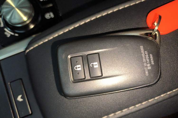 Used Lexus RX 2020 300 Two-Wheel Drive Elite Edition China VI Standard Vehicle Key