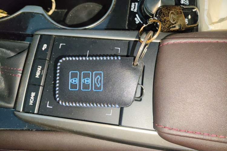 Used Lexus RX 2020 Facelifted 300 4x4 Elegant Edition Vehicle Key