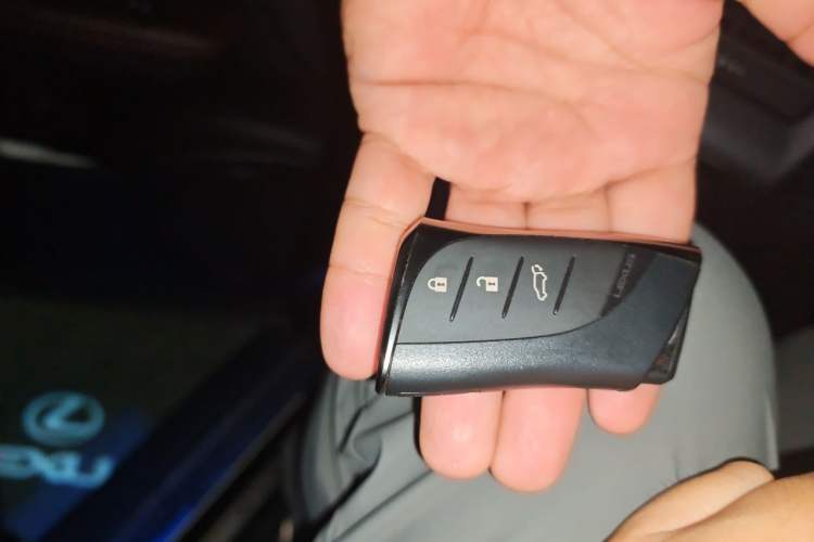 Used Lexus RX 2020 300 4x4 Elegant Edition China VI Vehicle Key
