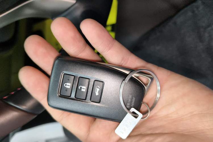 Used Lexus RX 2020 Facelifted 300 4x4 Elegant Edition Vehicle Key