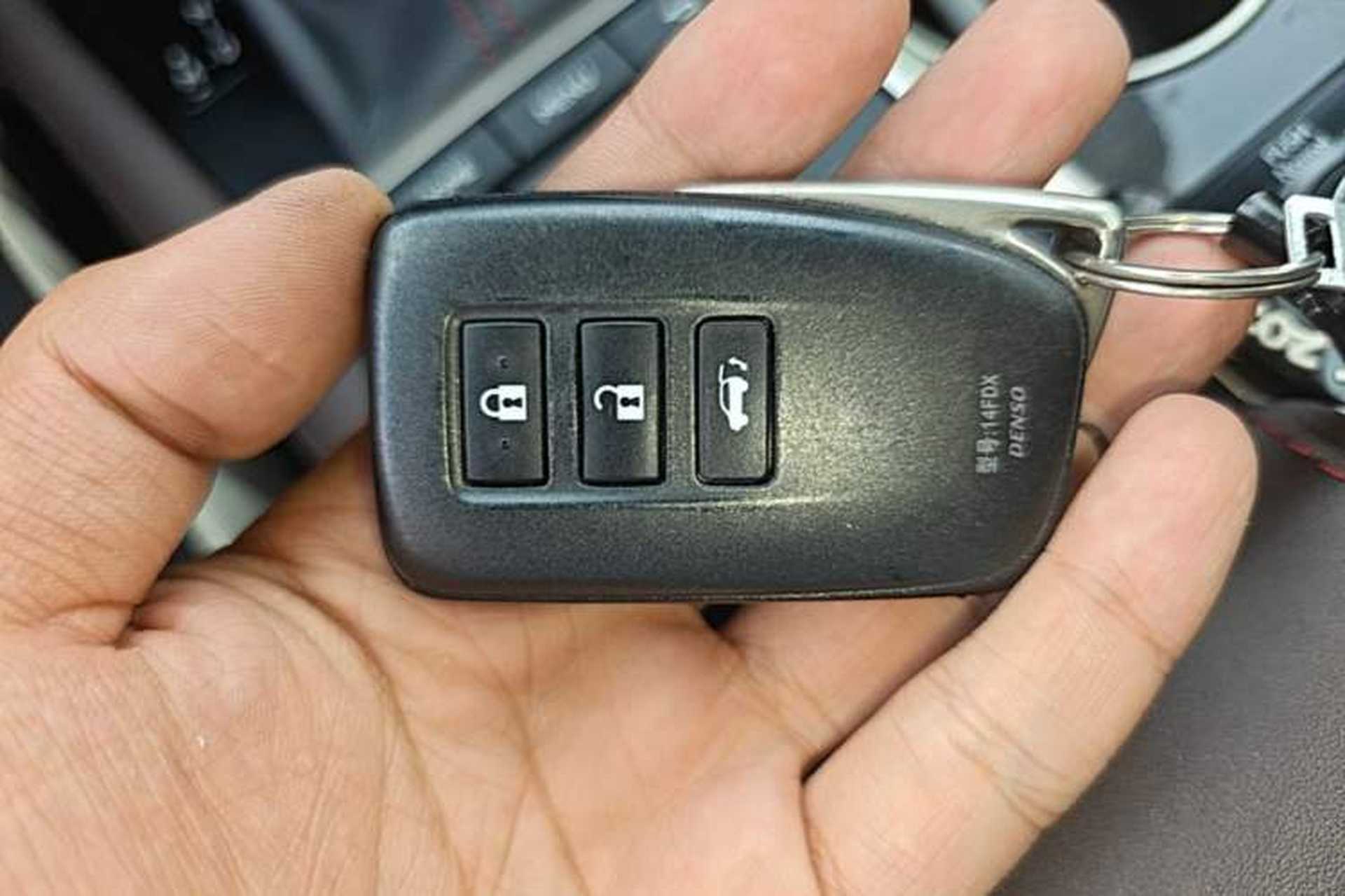 Used Lexus RX 2020 Facelifted 300 4x4 Elegant Edition Vehicle Key