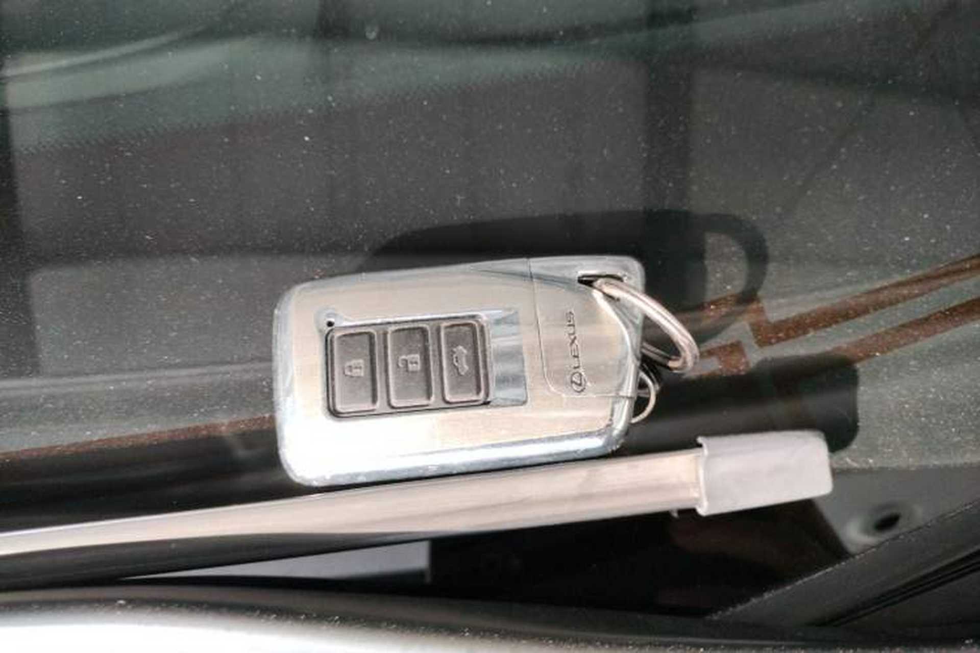 Used Lexus RX 2020 Facelifted 300 4x4 Elegant Edition Vehicle Key