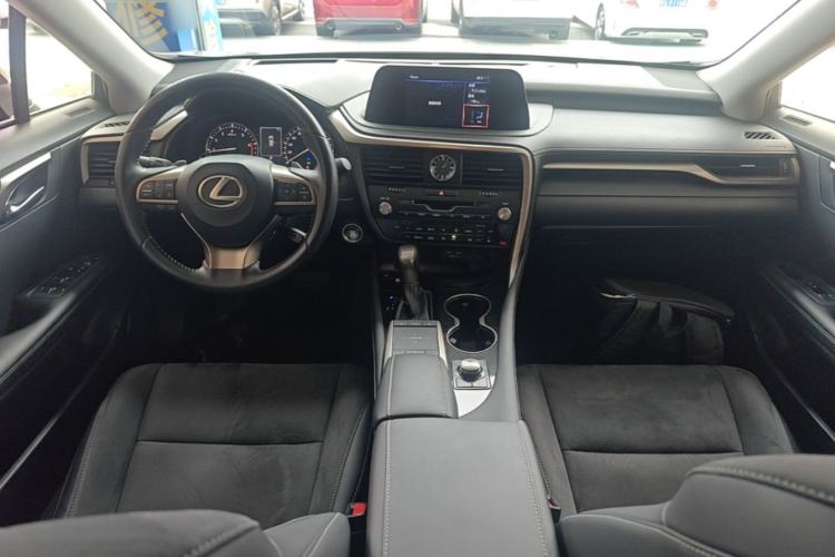 Used Lexus RX 2020 Revised Version 300 Two-Wheel Drive Elite Edition Center Console