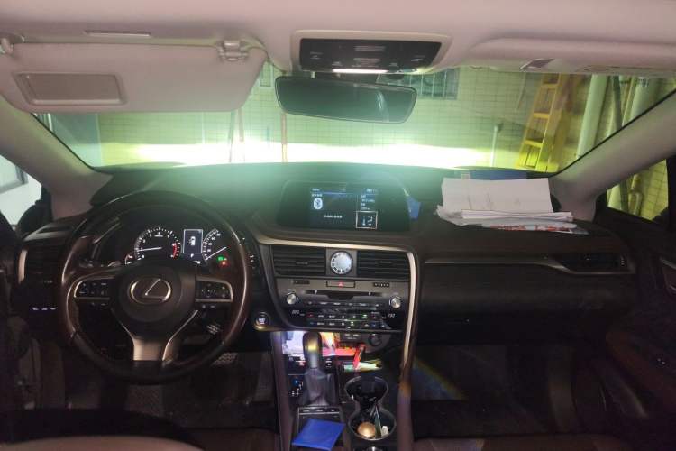 Used Lexus RX 2020 300 Two-Wheel Drive Comfort Edition China VI Standard Center Console