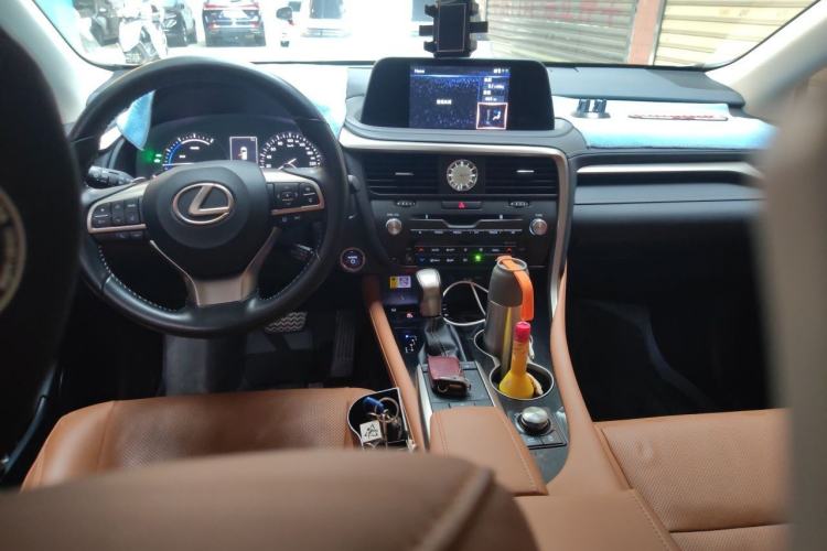 Used Lexus RX 2020 Revised Version 450h Four-Wheel Drive Elegant Edition Center Console