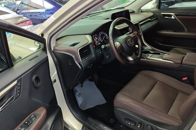 Used Lexus RX 2020 Facelifted 300 4x4 Elegant Edition Driver Seat