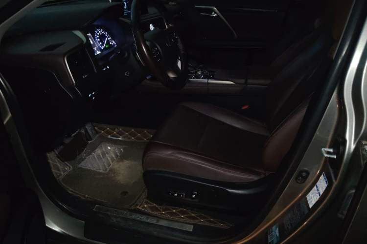 Used Lexus RX 2020 300 4x4 Elegant Edition China VI Driver Seat