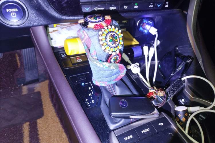 Used Lexus RX 2020 450h Four-Wheel Drive Elegant Edition China VI Standard Gear Lever
