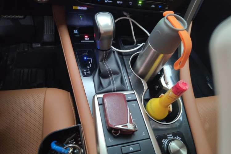 Used Lexus RX 2020 Revised Version 450h Four-Wheel Drive Elegant Edition Gear Lever