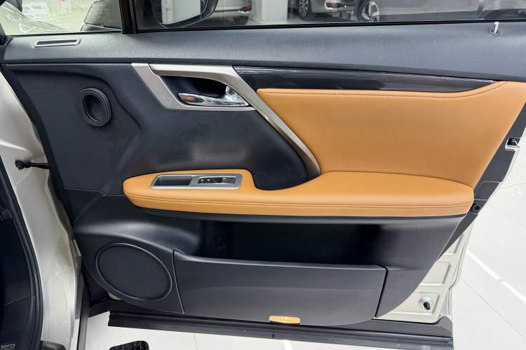 Used Lexus RX 2020 300 4x4 Elegant Edition China VI Interior 13