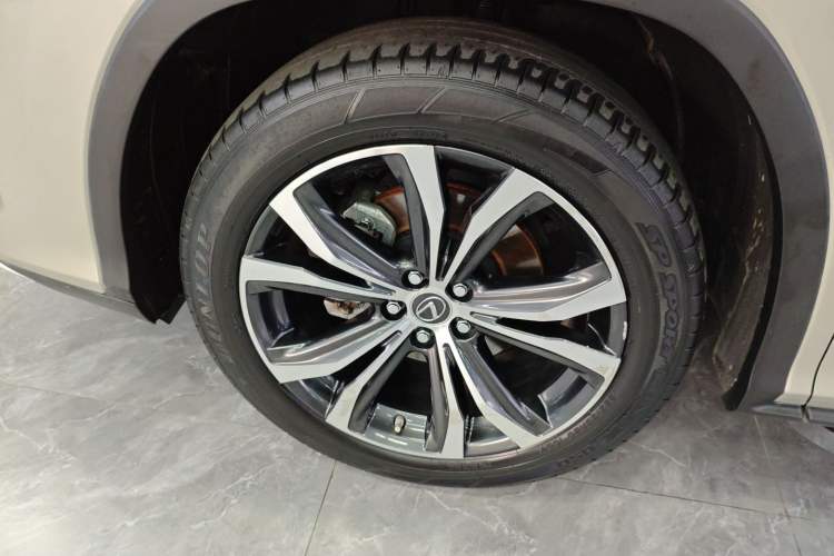 Used Lexus RX 2020 Facelifted 300 4x4 Elegant Edition Left Front Wheel Hub
