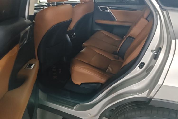 Used Lexus RX 2020 300 4x4 Elegant Edition China VI Left Rear Seat
