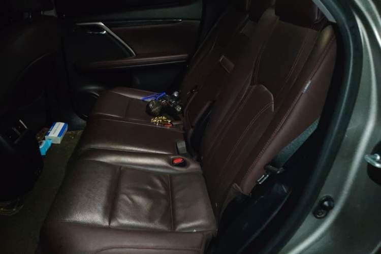 Used Lexus RX 2020 300 4x4 Elegant Edition China VI Left Rear Seat