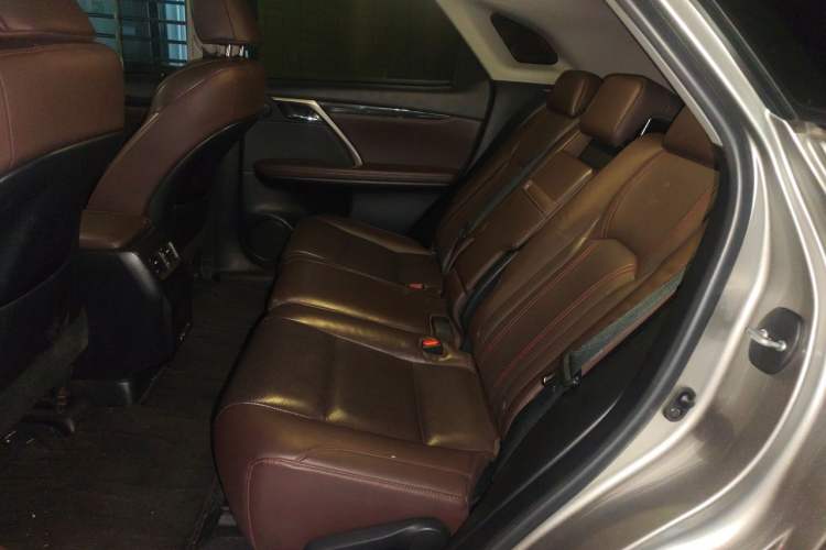 Used Lexus RX 2020 300 Two-Wheel Drive Comfort Edition China VI Standard Left Rear Seat