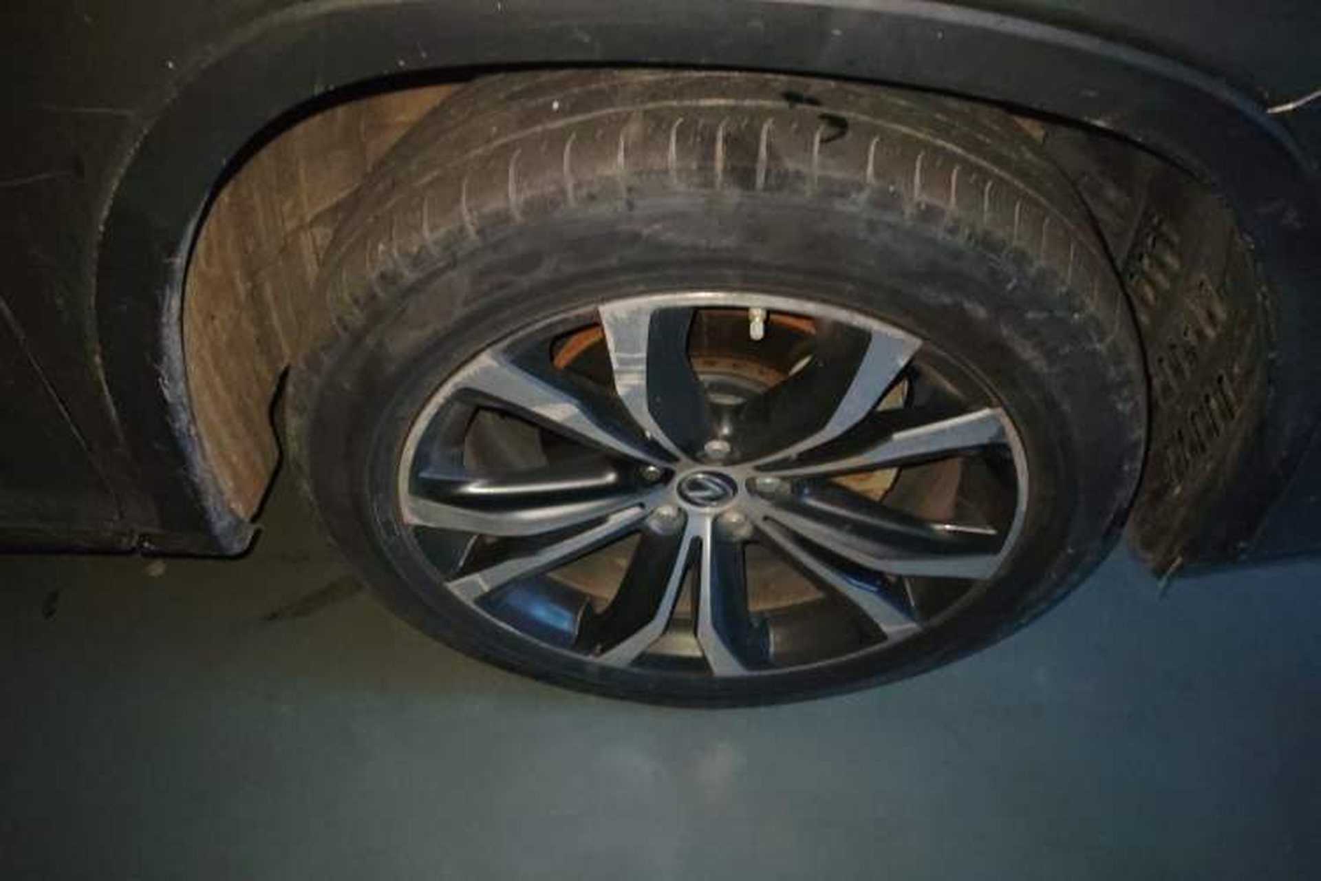 Used Lexus RX 2020 300 4x4 Elegant Edition China VI Right Front Wheel Hub