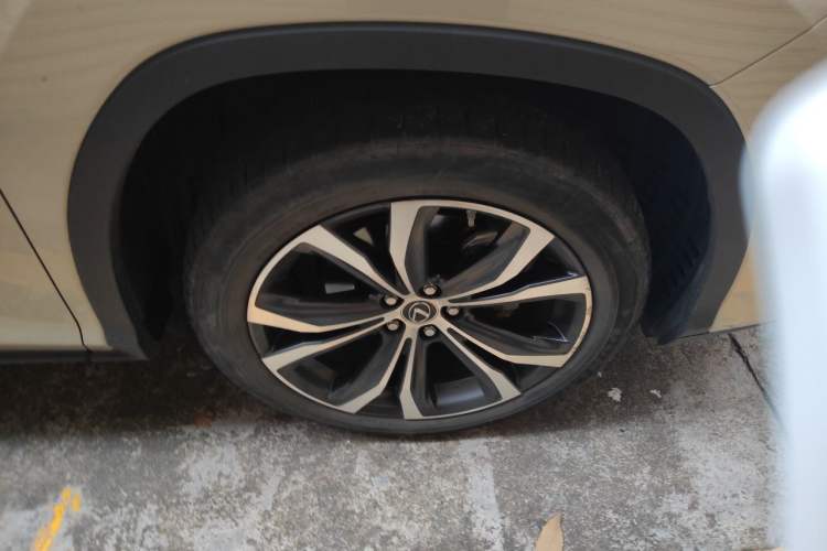 Used Lexus RX 2020 Revised Version 450h Four-Wheel Drive Elegant Edition Right Front Wheel Hub