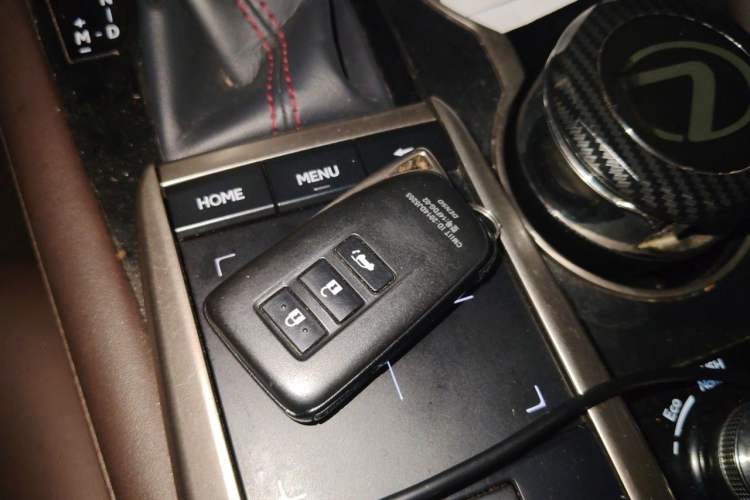 Used Lexus RX 2020 300 4x4 Elegant Edition China VI Vehicle Key