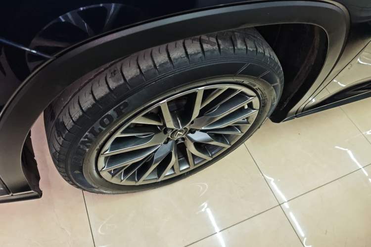 Used Lexus RX 2021 300 4x4 F SPORT Left Front Wheel Hub
