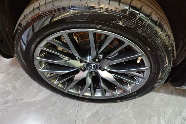 Used Lexus RX 2021 300 4x4 F SPORT Right Rear Wheel Hub