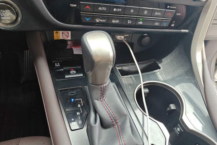 Used Lexus RX 2021 300 Four-Wheel Drive Special Edition Gear Lever