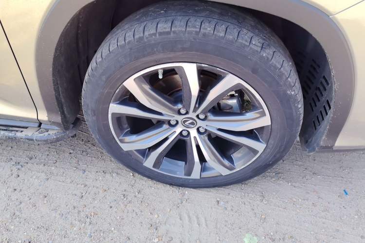 Used Lexus RX 2021 300 Four-Wheel Drive Special Edition Right Front Wheel Hub