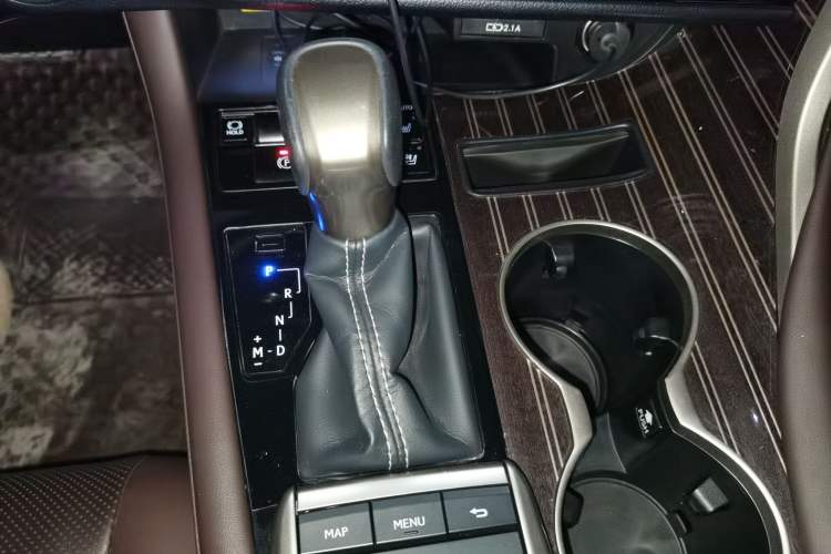 Used Lexus RX 2021 300 Four-Wheel Drive Special Edition Gear Lever