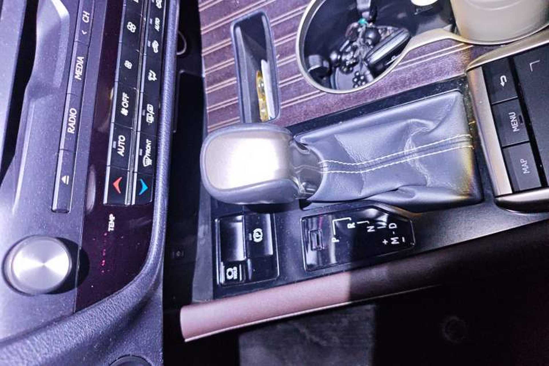 Used Lexus RX 2021 300 Four-Wheel Drive Special Edition Gear Lever