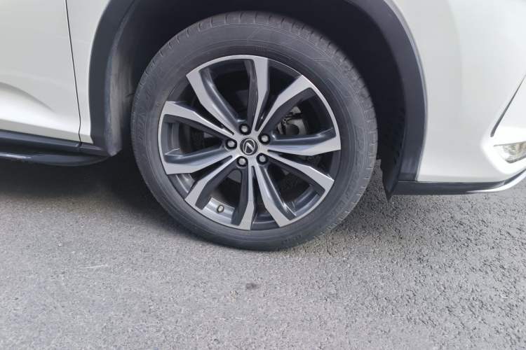 Used Lexus RX 2021 300 Four-Wheel Drive Special Edition Right Front Wheel Hub