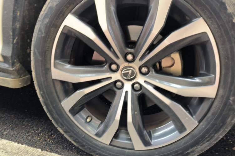 Used Lexus RX 2021 300 Four-Wheel Drive Special Edition Right Front Wheel Hub