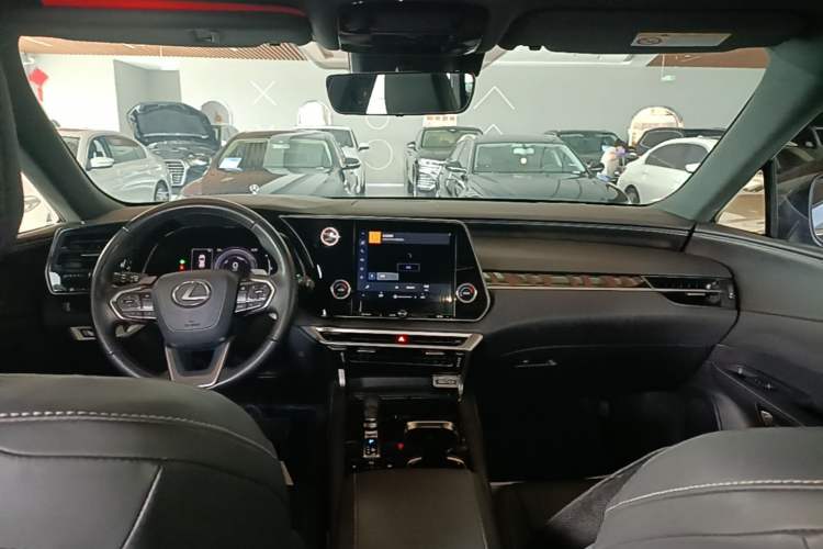 Used Lexus RX 2023 350h Two-Wheel Drive Enjoyment Version Center Console