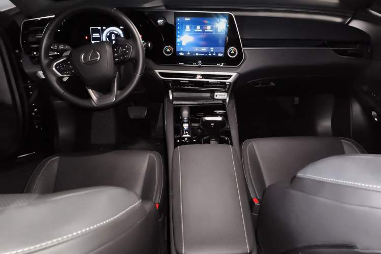 Used Lexus RX 2023 350h Two-Wheel Drive Enjoyment Version Center Console