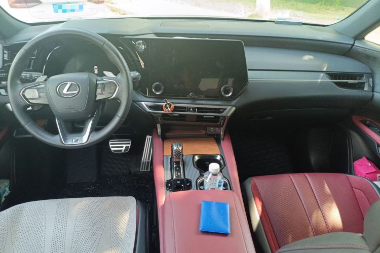 Used Lexus RX 2023 500h Four-Wheel Drive F SPORT Performance Center Console