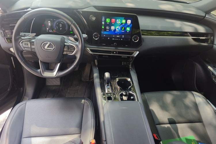 Used Lexus RX 2023 350h Two-Wheel Drive Enjoyment Version Center Console