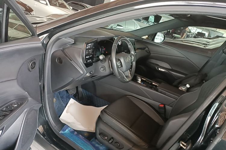 Used Lexus RX 2023 350h Two-Wheel Drive Enjoyment Version Driver Seat