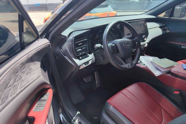Used Lexus RX 2023 500h Four-Wheel Drive F SPORT Performance Driver Seat