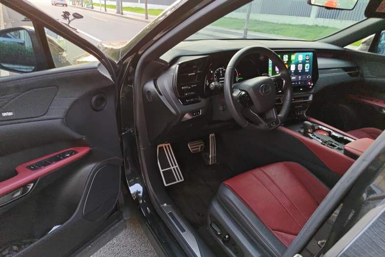 Used Lexus RX 2023 500h Four-Wheel Drive F SPORT Performance Driver Seat