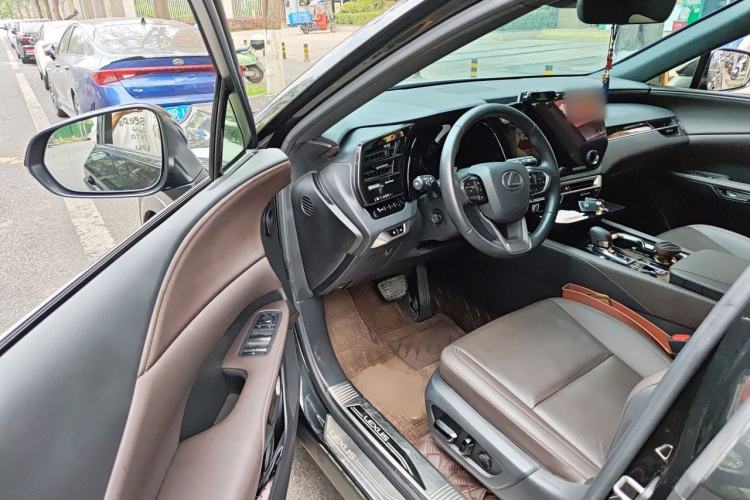 Used Lexus RX 2023 350h Two-Wheel Drive Comfort Edition Driver Seat