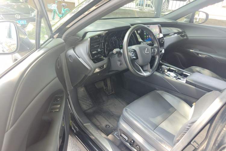 Used Lexus RX 2023 350h Two-Wheel Drive Enjoyment Version Driver Seat