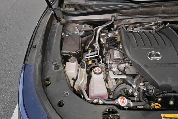 Used Lexus RX 2023 500h Four-Wheel Drive F SPORT Performance Engine Bay Right