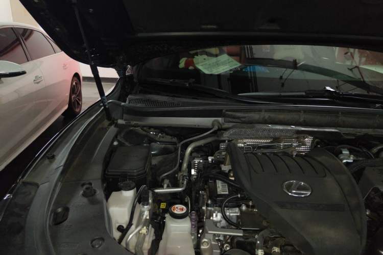 Used Lexus RX 2023 500h Four-Wheel Drive F SPORT Performance Engine Bay Right