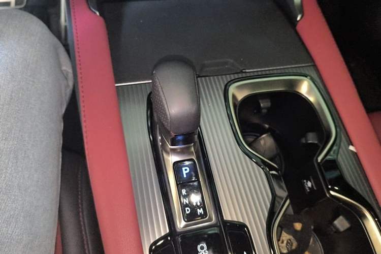 Used Lexus RX 2023 500h Four-Wheel Drive F SPORT Performance Gear Lever