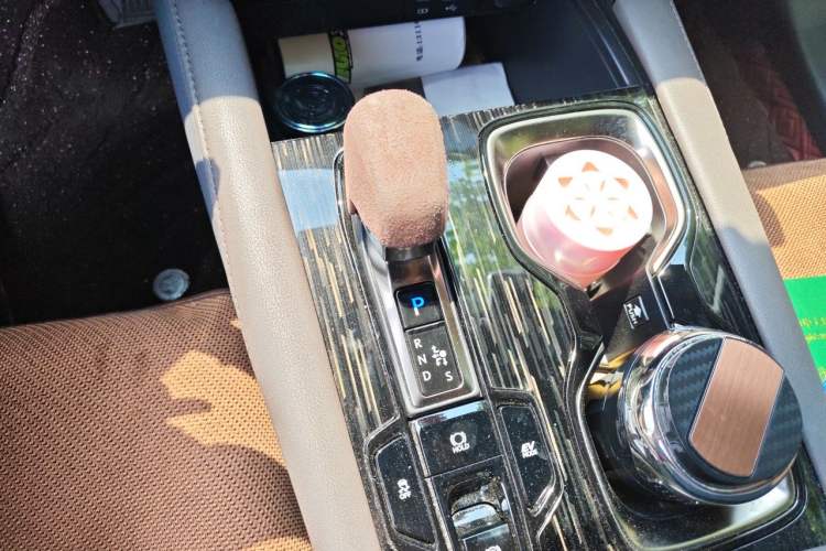 Used Lexus RX 2023 350h Two-Wheel Drive Comfort Edition Gear Lever